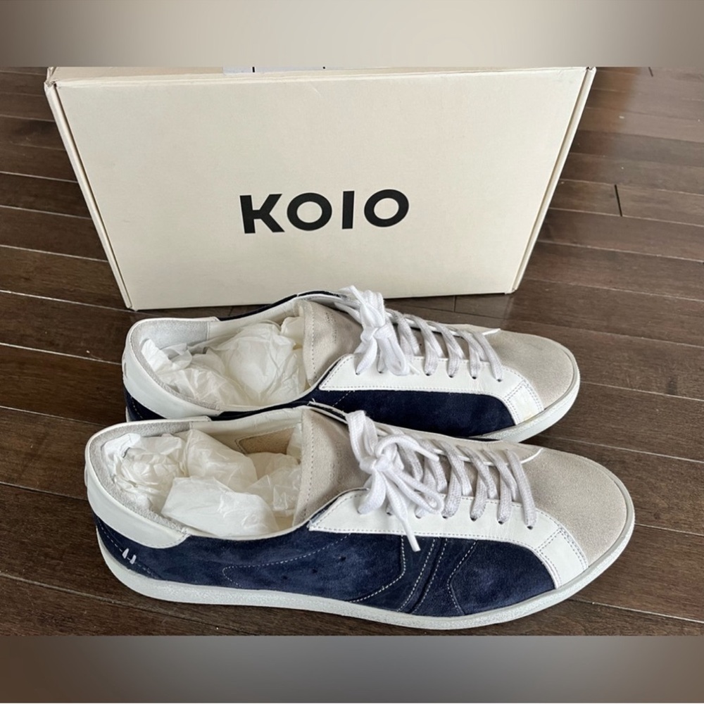 KOIO Men's White and Navy Sneakers